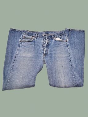Levi’s - Classic Men's Light Blue Denim Jeans